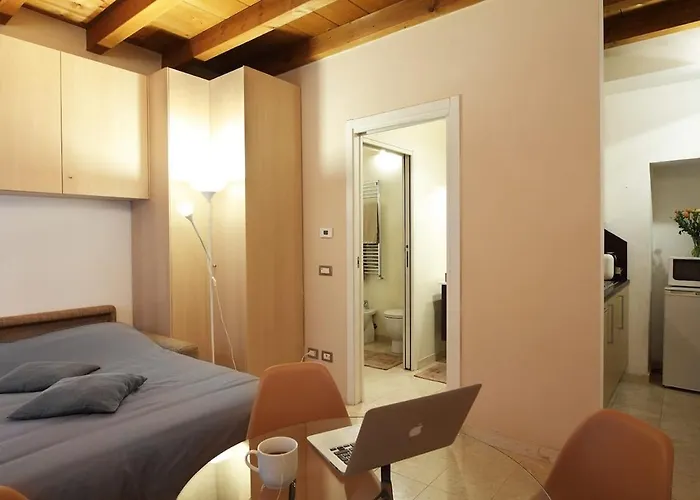 Miro-canonica 41, Apartment *